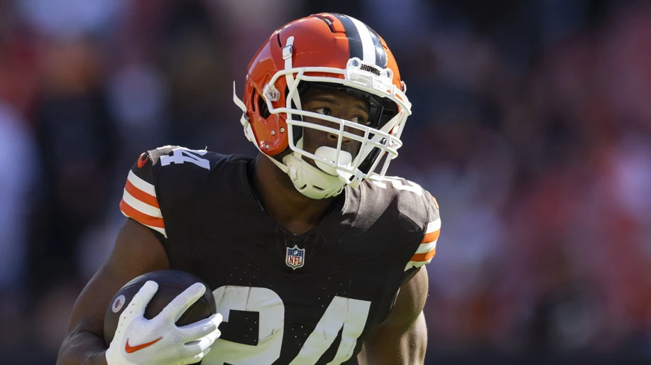 Nick Chubb officially lands with Texans on incentive-laced deal