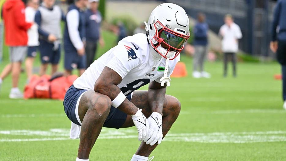Patriots HC Mike Vrabel shares first impression of ‘engaged’ Stefon Diggs