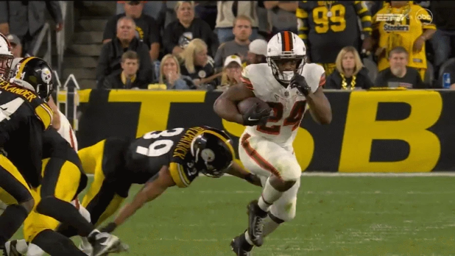 Report: Longtime Browns RB Nick Chubb Signing With Texans