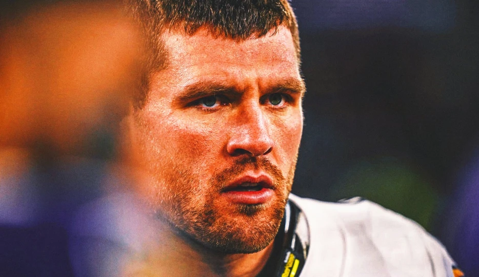 2025 NFL Defensive Player of the Year odds: T.J. Watt falls amid holdout