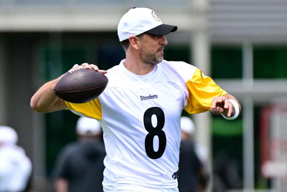 Aaron Rodgers Explains Why He Waited To Sign With Steelers