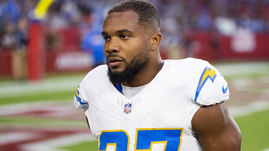 Broncos poach J.K. Dobbins from Chargers with $5.25 million contract