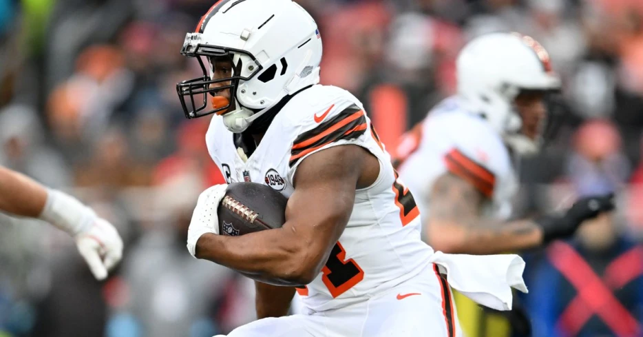 BTB Tuesday Discussion: Should the Cowboys have considered Nick Chubb?