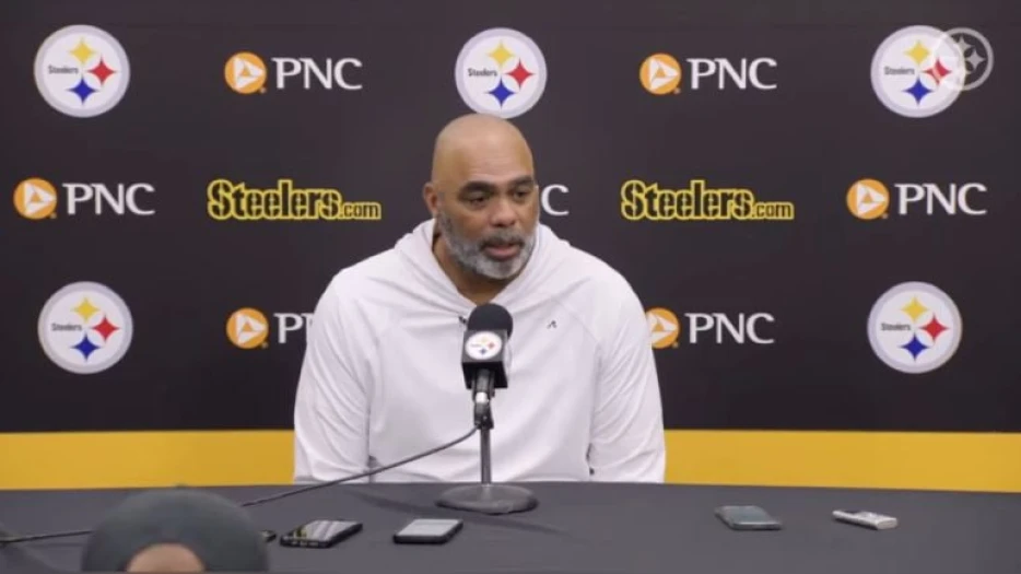 DC Teryl Austin Has ‘No Worries’ About T.J. Watt’s Absence: ‘We Expect Him Back At Some Point’