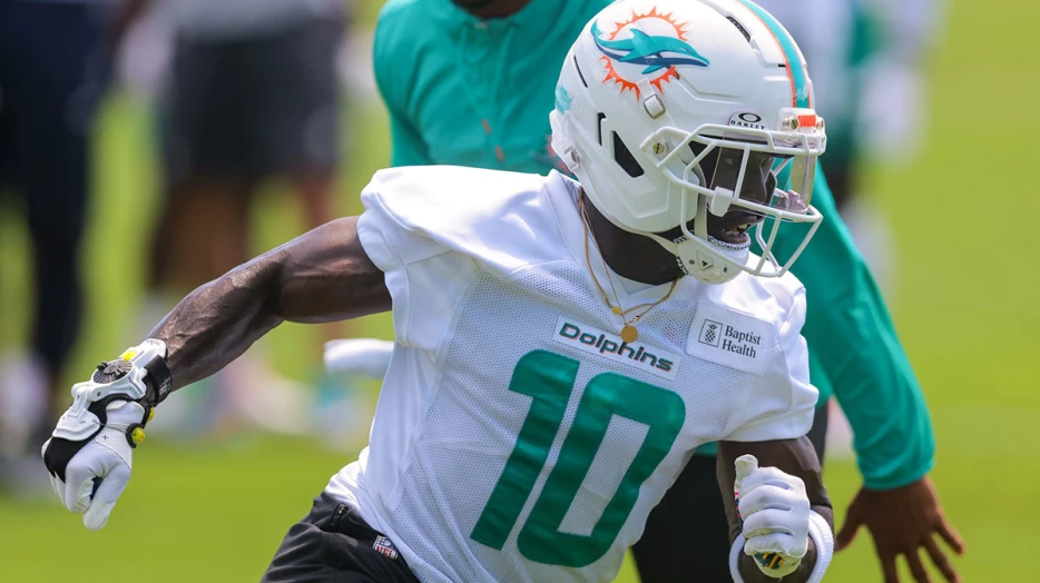 Dolphins’ Tyreek Hill pulls off major first after offseason surgery