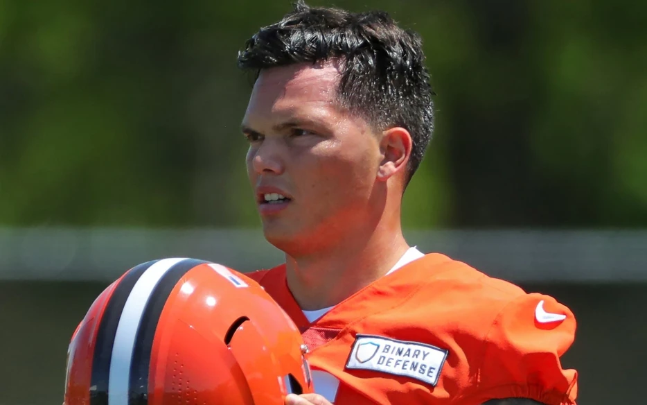 Miami Dolphins linked to trade for specific player in Cleveland Browns crowded QB room