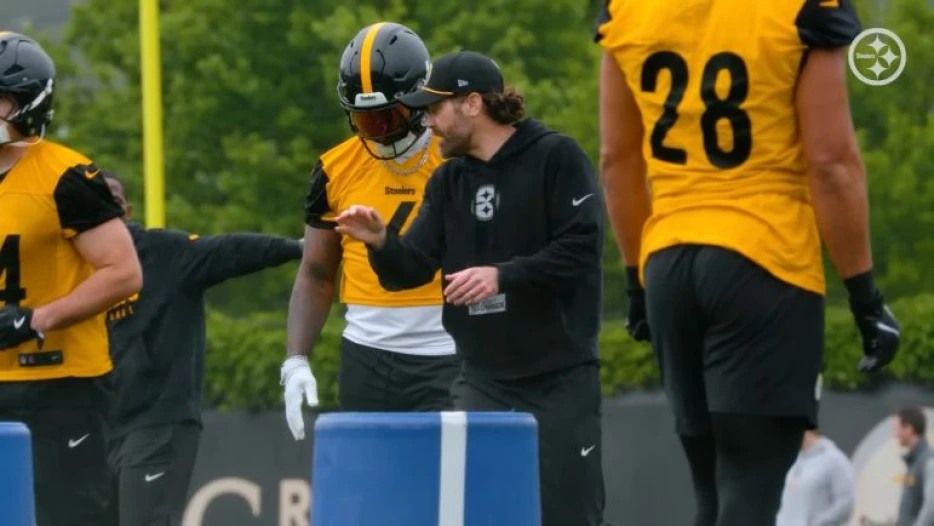 New Steelers Inside Linebacker Coach Outlines How His Group Can Improve
