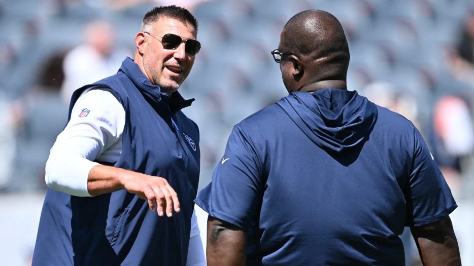 Patriots’ Mike Vrabel Provides Update On DC Terrell Williams’ Status After Health Scare