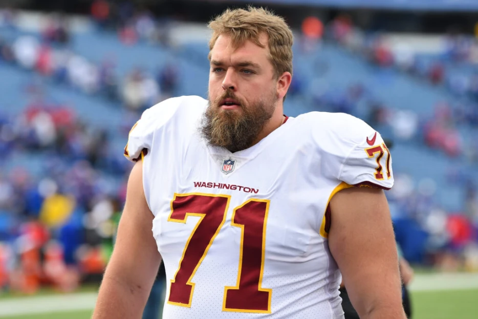 Patriots Place OL Wes Schweitzer On Reserve/Retired List