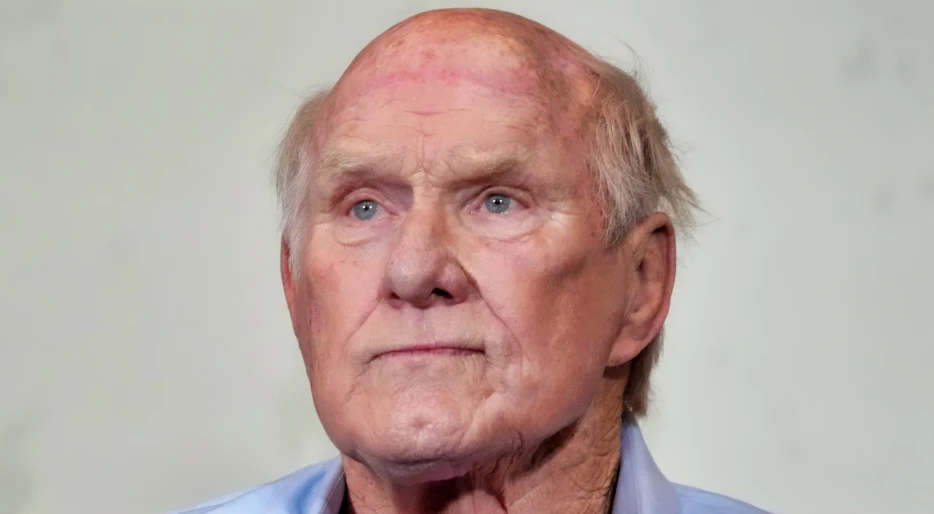 “This Is Horrible “: Social Media Is Furious With Fox Sports Over Ridiculous Terry Bradshaw Decision