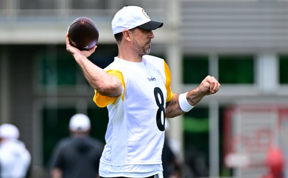 Aaron Rodgers Looks Forward to Mentoring Will Howard: ‘I’m Gonna Help Him Out as Much as I Can’