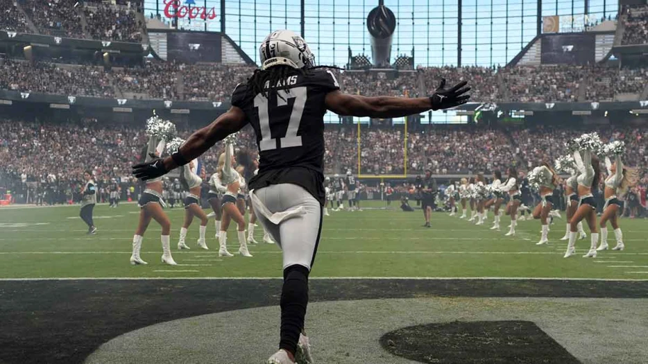 Davante Adams takes shot at Raiders with ‘dark cloud’ confession