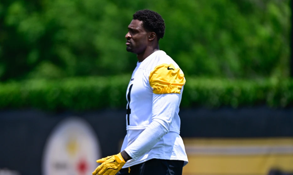 DK Metcalf Looks Forward to Catching Passes from ‘Cerebral’ Aaron Rodgers