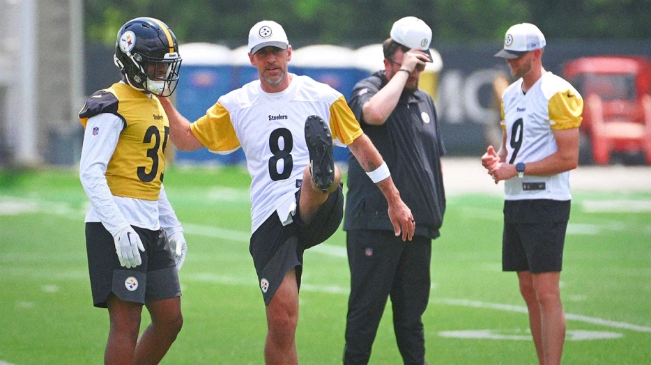 Ex-GM blasts Steelers’ Aaron Rodgers: ‘Irrelevant by Thanksgiving’