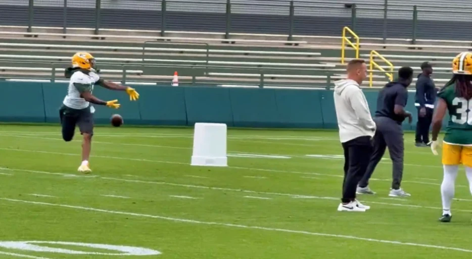 Green Bay Packers convert former receiver to cornerback