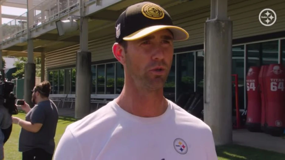 ‘Two Of The Greatest:’ Steelers QB Coach Talks Working Alongside Rodgers, Manning