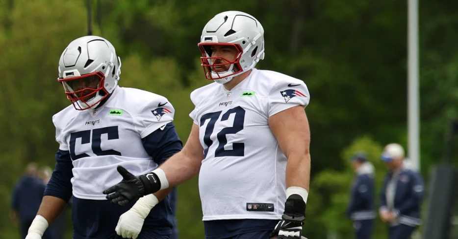 What placing Wes Schweitzer on the retired list means for the Patriots