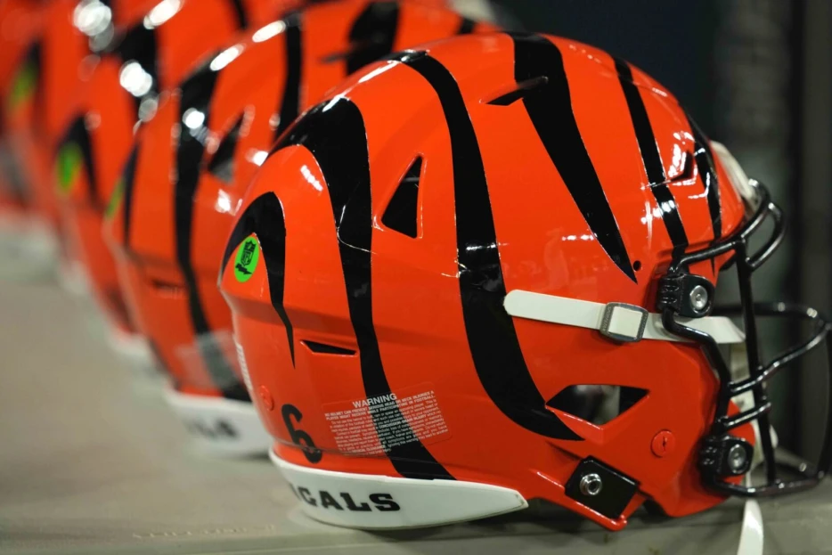 AFC Notes: Trey Hendrickson, Shemar Stewart, Bengals, Browns, Steelers