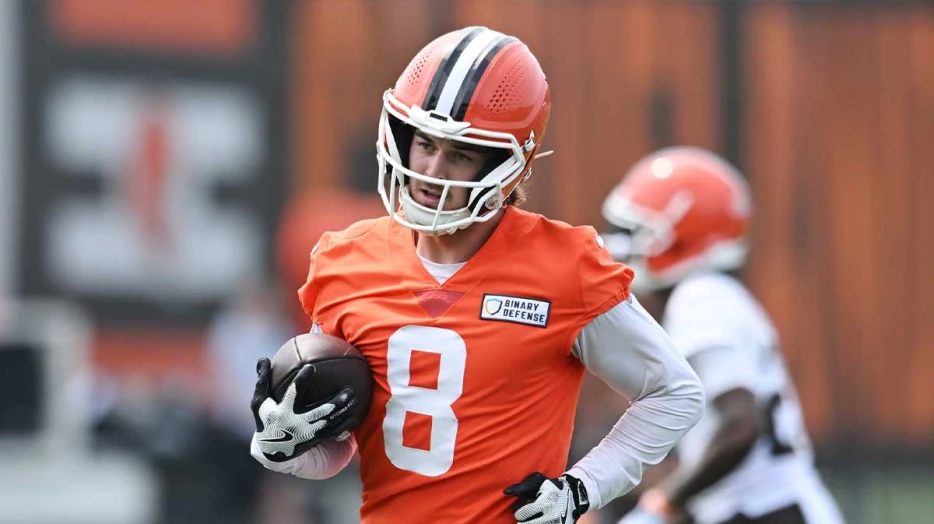 Browns’ Kenny Pickett gives Kevin Stefanski his flowers
