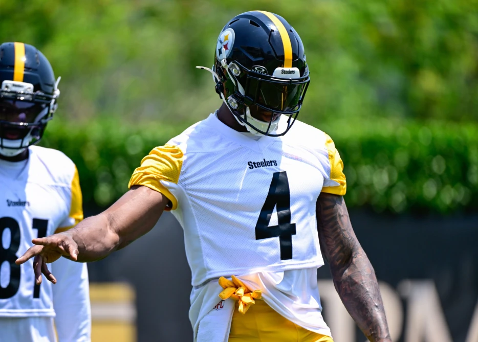 DK Metcalf Praises Steelers Fourth-Year WR: ‘He’s Explosive as Heck’