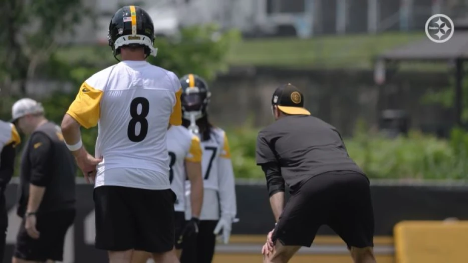 ‘Surreal:’ Broderick Jones Reacts To Steelers Landing Aaron Rodgers