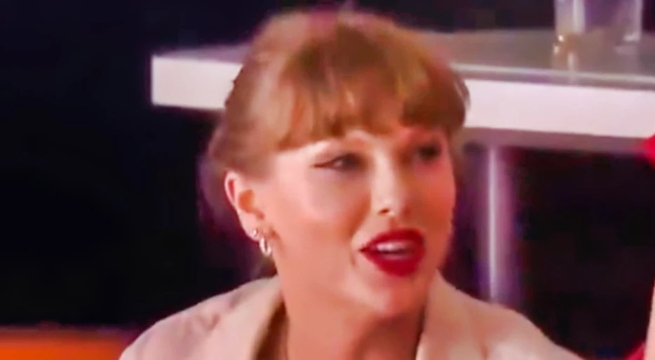 Taylor Swift Fans Are Furious After She Was Spotted Having A Great Time With Donald Trump Ally At Stanley Cup Finals Game 4 In Florida