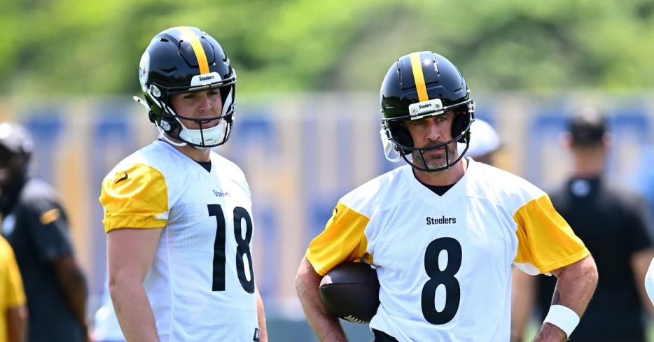 Will Howard sings the praises of Aaron Rodgers