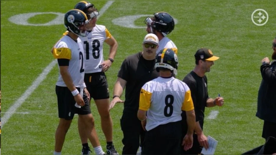 Aaron Rodgers Brings Different Energy Than Russell Wilson, Pryor Says: ‘Maybe That’s What The Steelers Need’
