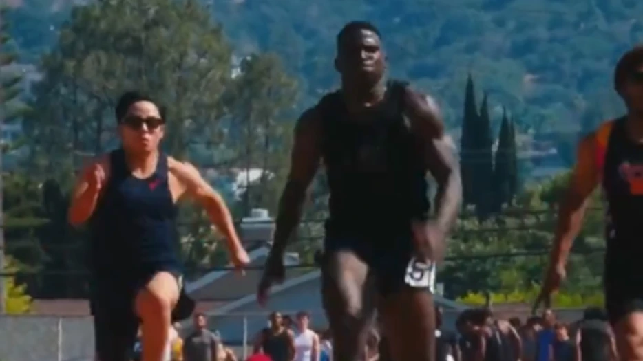 Tyreek Hill Accidentally Trolls Himself With 100-Meter Dash Video Aimed To Antagonize Noah Lyles
