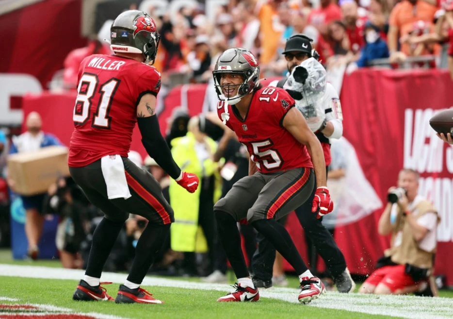 NFC Notes: Jalen McMillan, Emeka Egbuka, Buccaneers, Falcons, Panthers