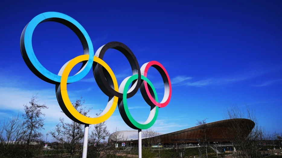 In league office vs. owners over Olympic flag football, who will win?