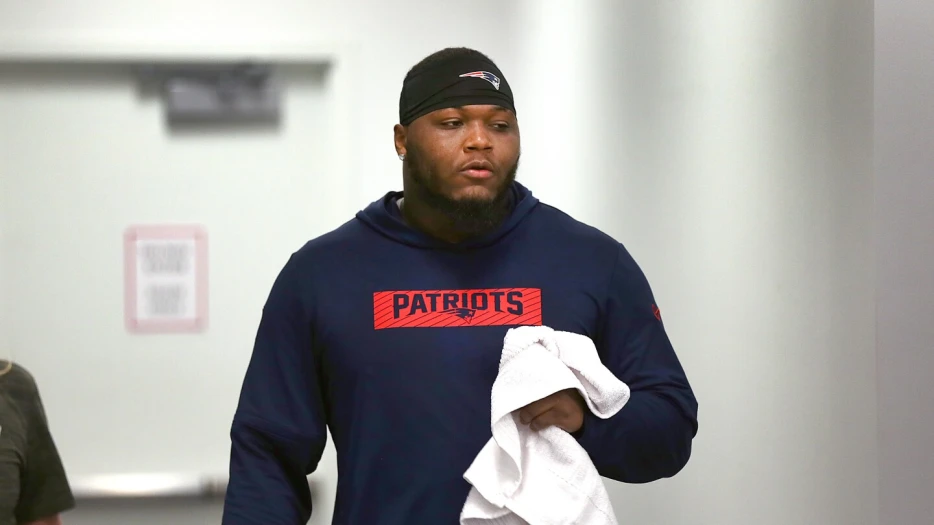 Milton Williams says he's leading by example at Patriots' voluntary workouts