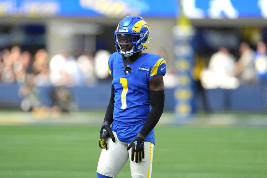 Rams Re-Sign CB Derion Kendrick