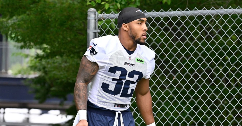 TreVeyon Henderson carrying lessons from Ohio State to New England in rookie season