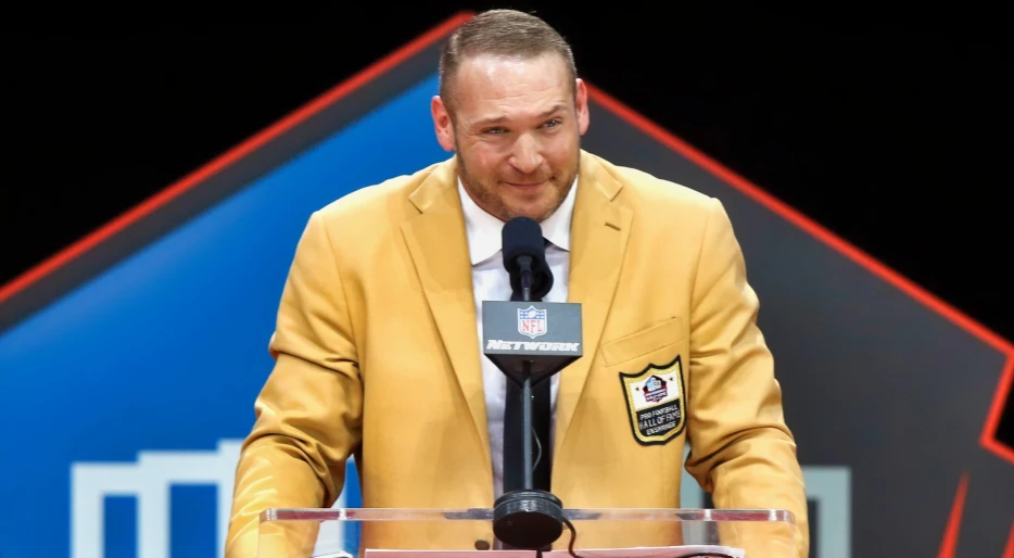 Brian Urlacher Dropped A Truth Bomb When It Comes To Transgender Men In Women’s Sports