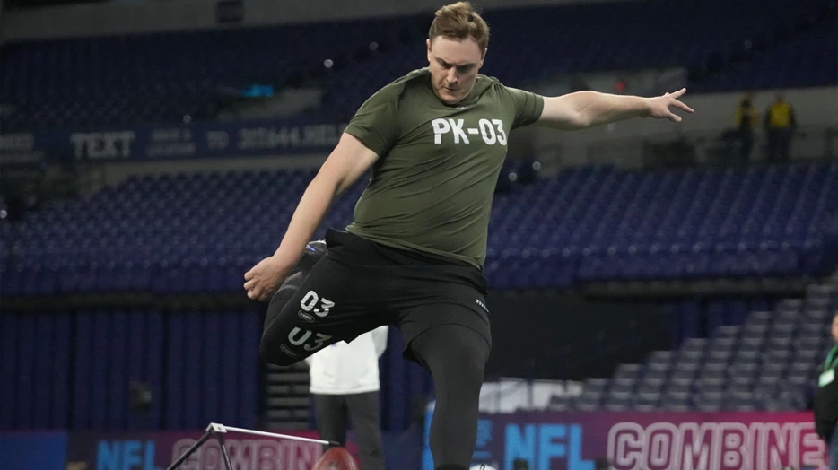 Jets sign viral ‘Thiccer Kicker’ in intriguing free agent move