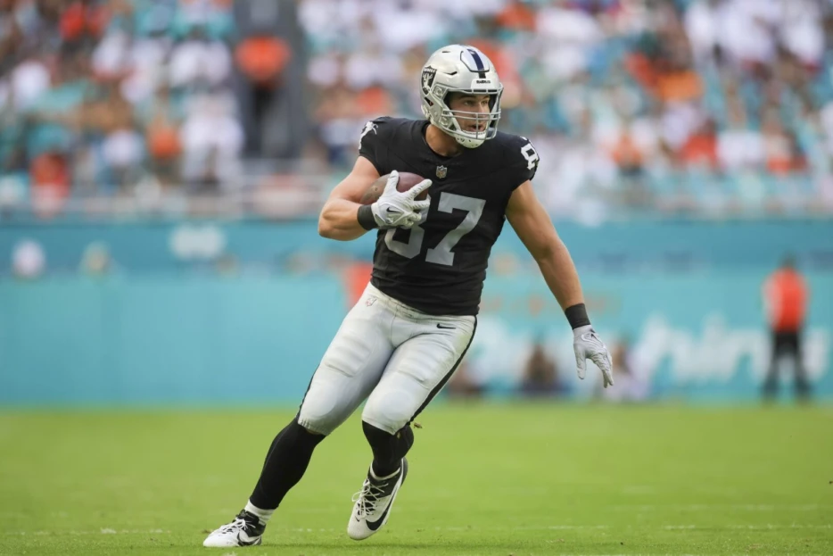 AFC Notes: Michael Mayer, Omarion Hampton, Broncos, Chargers, Raiders