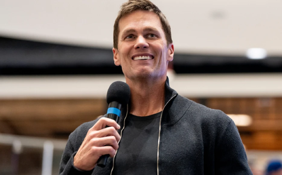 47-Year-Old Tom Brady’s Shirtless Workout Pic Goes Viral