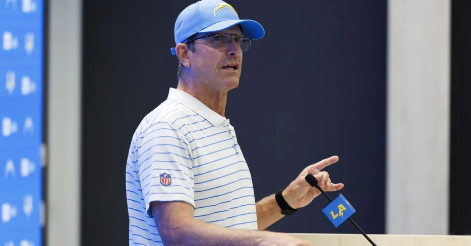 Chargers catch a stray in new bold prediction about the AFC West
