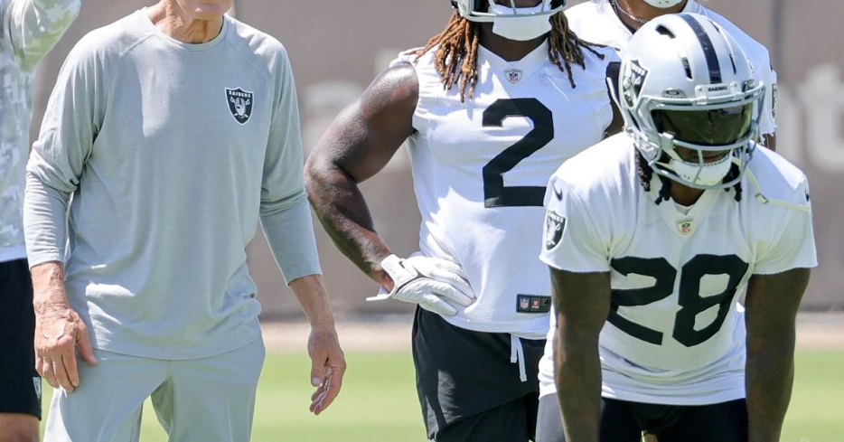 Do the Raiders need another running back?