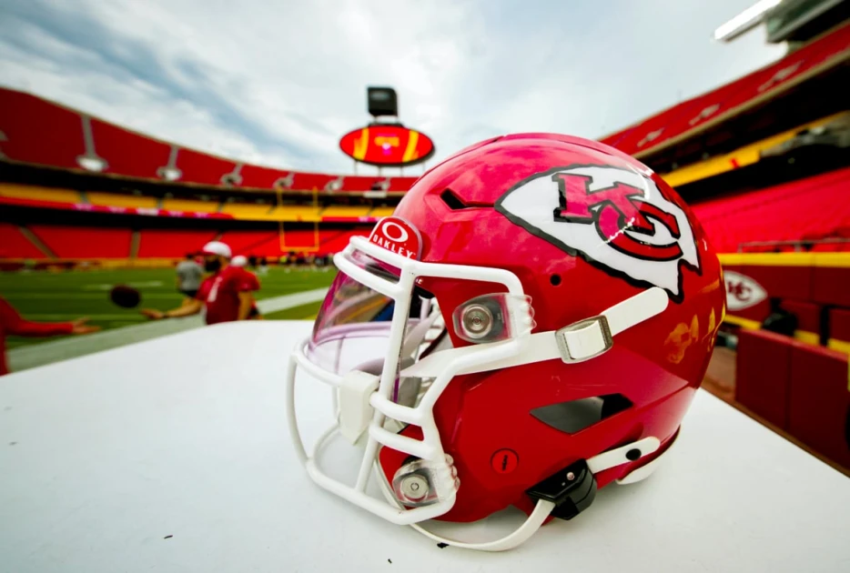 NFL insider predicts if the Kansas City Chiefs will sign Pro Bowl starter to contract extension