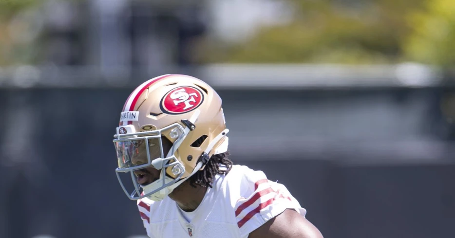 Report: 49ers rookie LB isn’t expected to miss any time after minor thumb fracture
