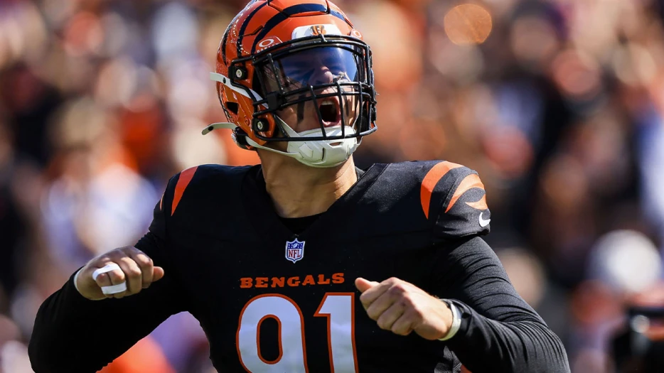 Bengals’ Orlando Brown Jr. weighs in on Trey Hendrickson contract dispute