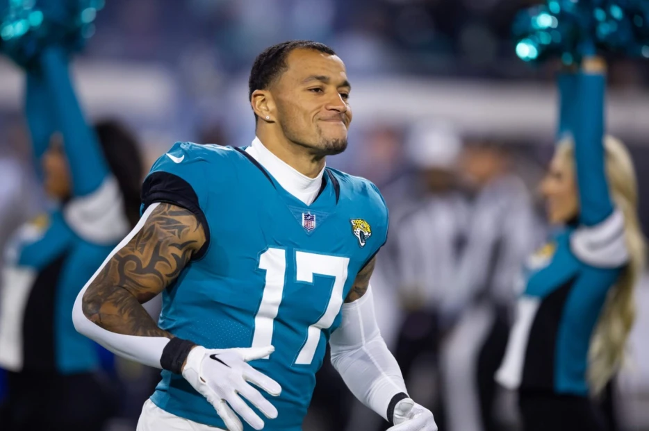 AFC Notes: Evan Engram, Najee Harris, Broncos, Chargers, Raiders