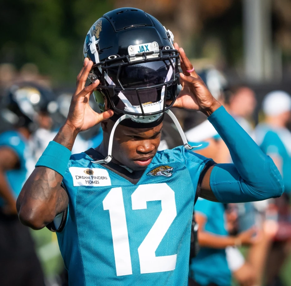 Jacksonville Jaguars sign rookie Travis Hunter to historic contract