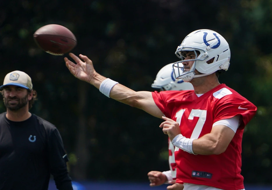 Daniel Jones takes ‘significant lead’ in Indianapolis Colts QB competition