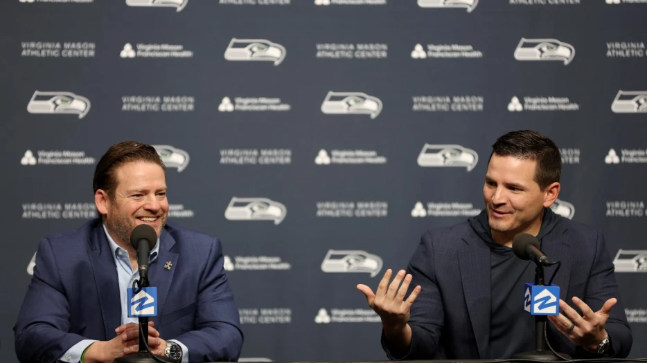 Seahawks voted to ban tush push, despite support for the play from Mike Macdonald, John Schneider
