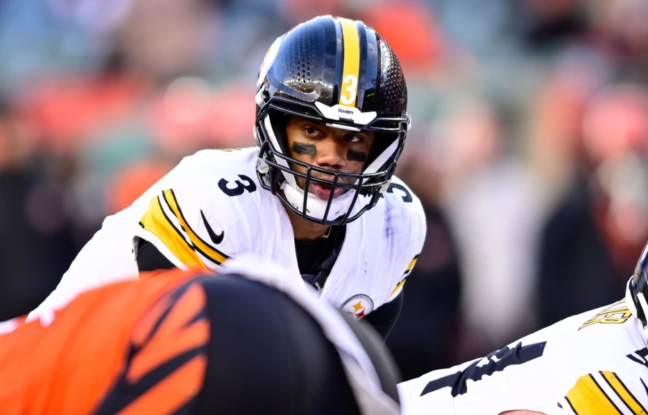 Top Analyst Reveals Mind-Blowing Steelers Stat from 2024 Season