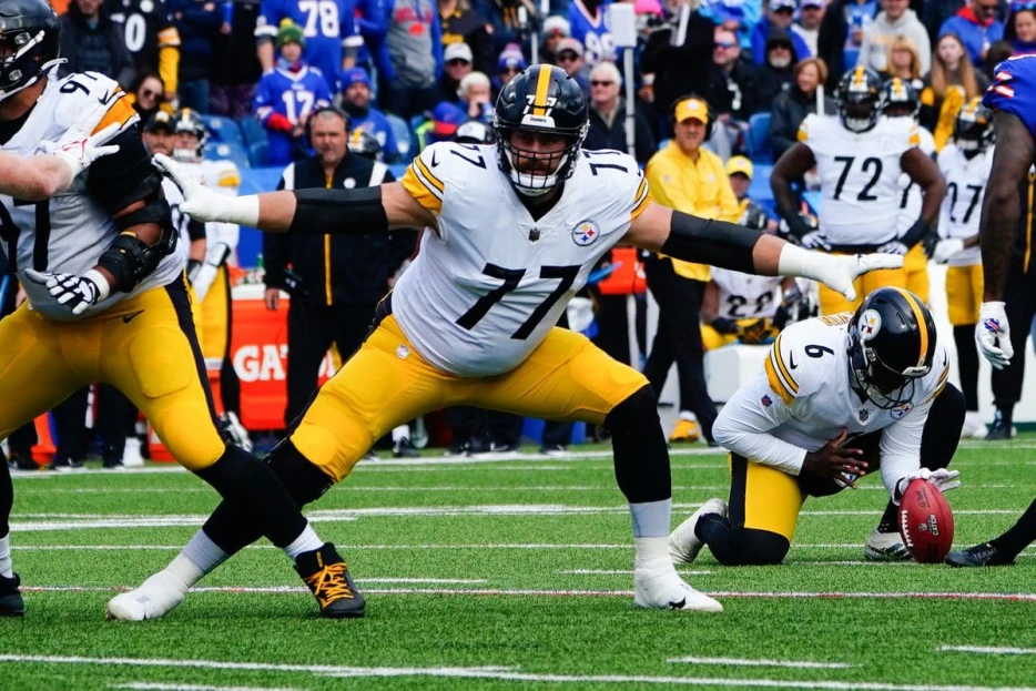 Veteran OL Jesse Davis Announces Retirement