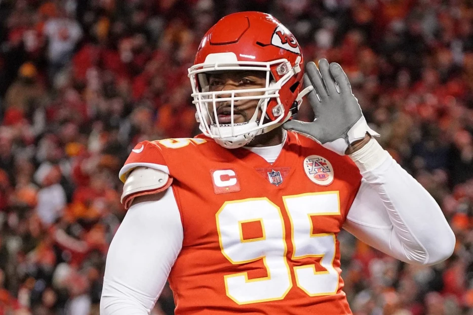 AFC Notes: Evan Engram, Justin Herbert, Chris Jones, Broncos, Chargers, Chiefs